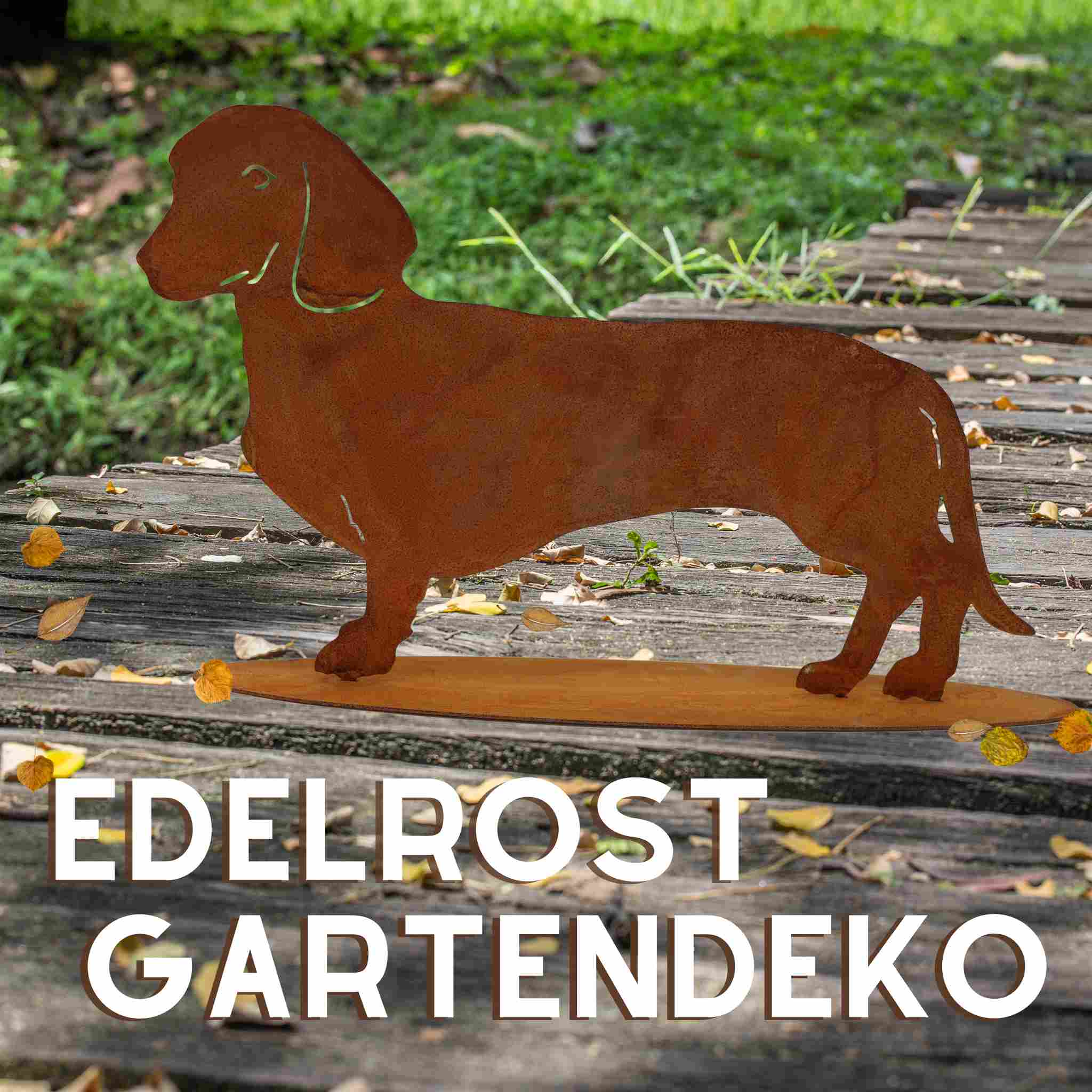 Rostige Metall Dackel Figur auf Bodenplatte als wetterfeste und langlebige Dekoration für den Garten und den Wohnbereich.