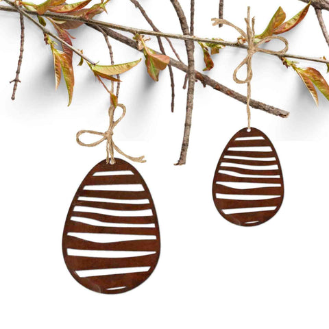 Rostige Osterei-Deko mit Streifen zum Aufhängen