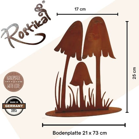 Rostiger Dekopilz auf Stab in Blumentopf: Der rustikale Pilz setzt einen besonderen Akzent in Ihrem Blumenbeet.