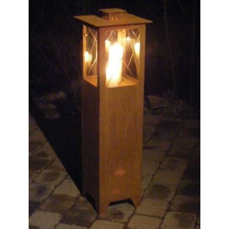 Handgefertigte Metall Laterne mit natürlichem Rost für eine gemütliche Wohn- und Gartendeko, schützt Ihre Kerze durch Glas vor Wind und Wetter.