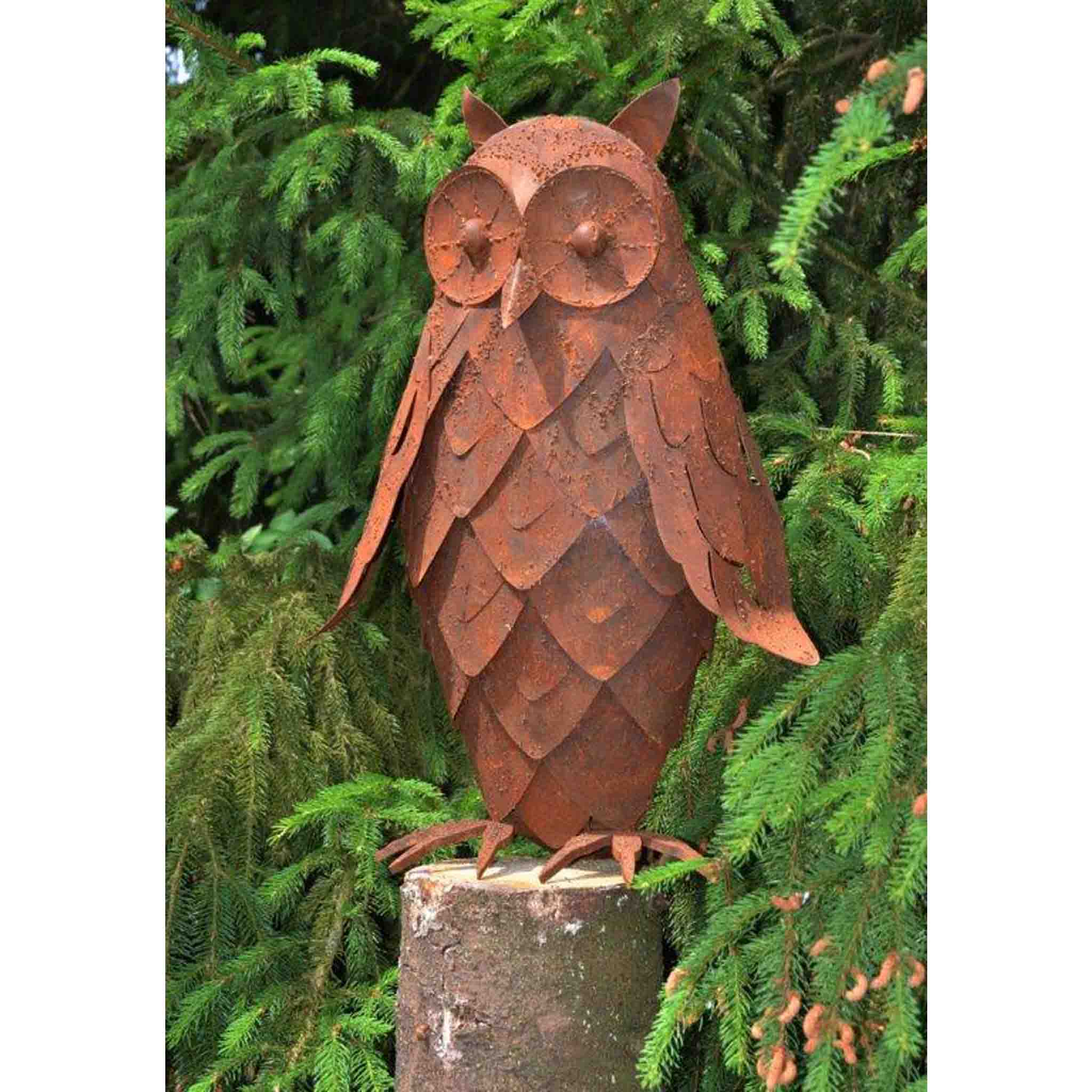 Edelrost-Deko-Eule aus Metall als Blickfang und stilvolles Accessoire im Innen- und Außenbereich