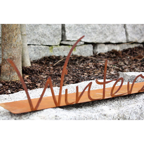 Rostiges Metall Deko Winterzauber Schild - Vintage Charme für Haus und Garten.
