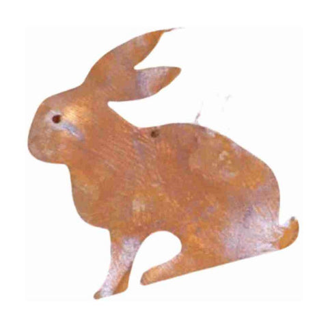 Rostig rustikaler Metall Deko Osterhase zum Aufhängen für das Osternest. Bezaubernde Ostern Hängedeko Hasen Figur im Vintage Look.