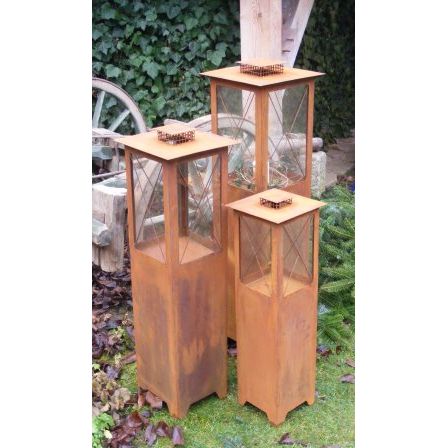Robuste Rost Deko Laterne aus Metall für eine gemütliche Atmosphäre in Haus und Garten, mit Industrial Look und natürlicher Rostpatina.