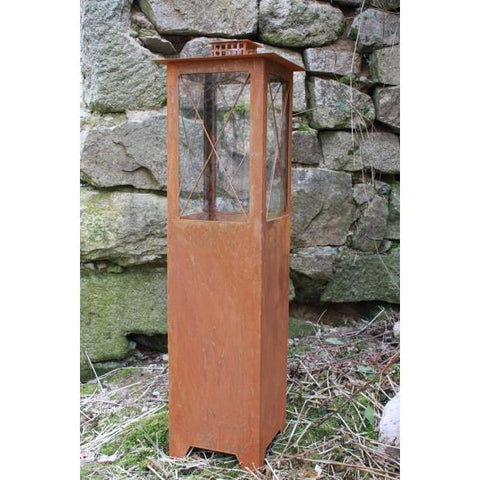 Wunderschöne Vintage Metall Laterne mit natürlichem Edelrost für eine gemütliche Atmosphäre im Wohnzimmer oder auf der Terrasse.