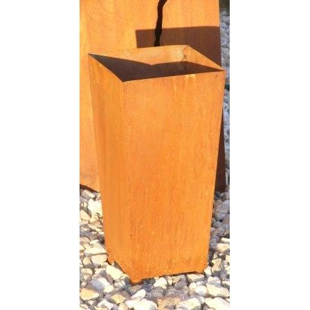 Rostig rustikale Blumensäule aus Metall überzeugt durch zeitloses Eleganz und einzigartigen Edelrost als Dekoration für Garten und Wohnzimmer.