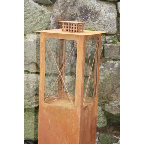 Rost Deko Laterne für Ihre Wohn- und Gartendeko, aus stabilem 1,5 mm Stahlblech gefertigt, mit abnehmbarem Deckel und offener Unterseite.