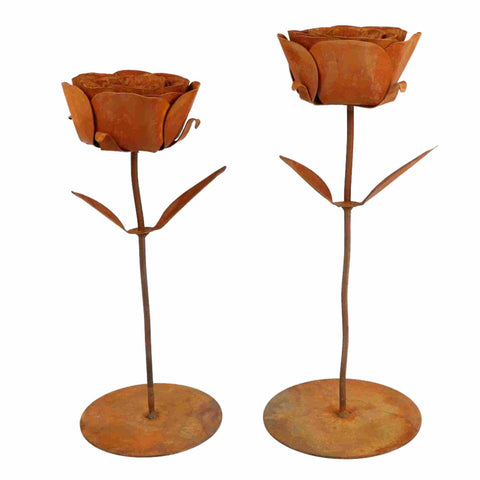 Entdecken Sie unsere einzigartigen, hochwertig von Hand gearbeiteten,  Vintage Deko Rosen aus rostigem Metall. 