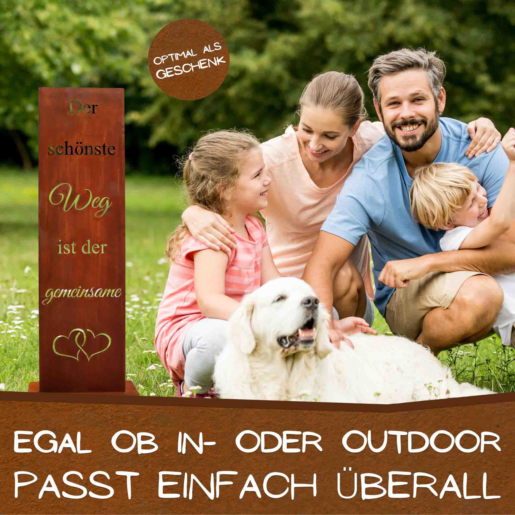 Rost Hochzeitsschild „Der schönste Weg ist der gemeinsame“ als Gartendeko – Geschenkidee, Outdoor aufgestellt neben Familie mit Kindern