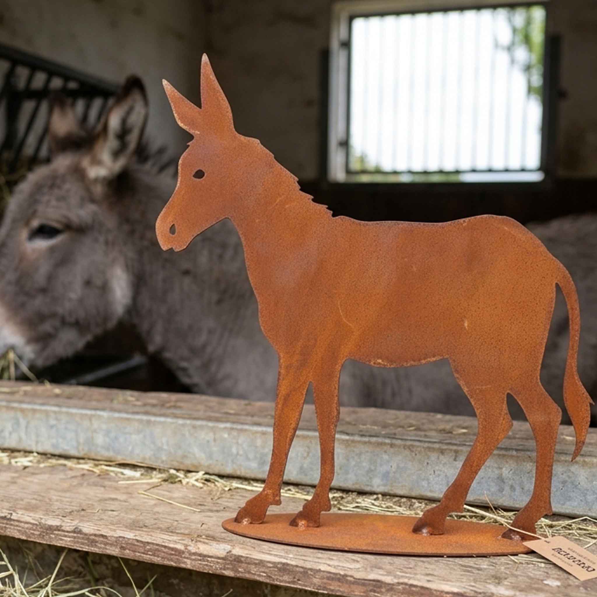 Esel Gartendeko aus Cortenstahl, Rostoptik im Freien