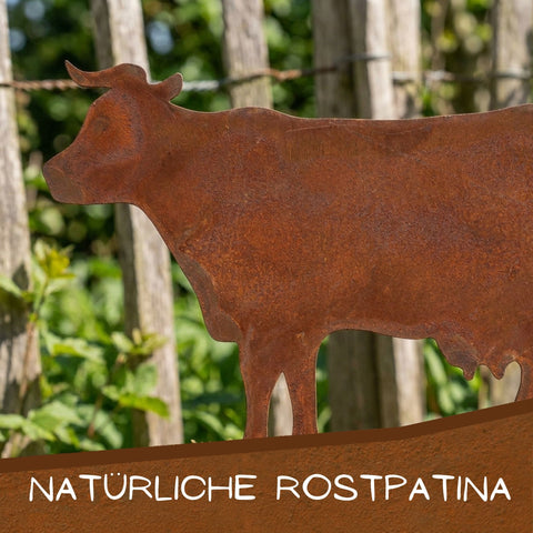 Detailansicht der natürlichen Rostpatina auf der Edelrost-Kuh aus Cortenstahl – authentisch und wetterfest