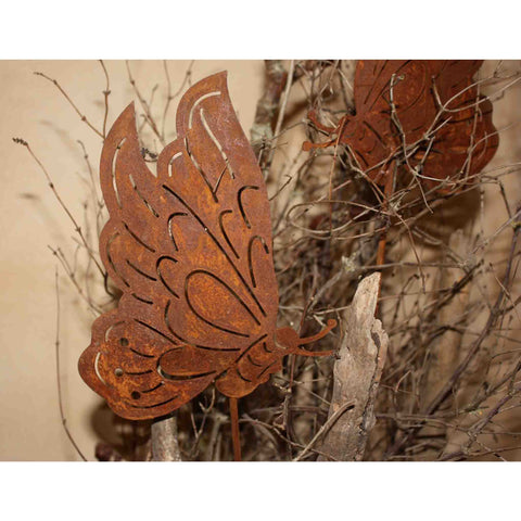 Handgefertigter Metall Deko Schmetterling in Rost-Optik als Haus oder Garten Dekoration