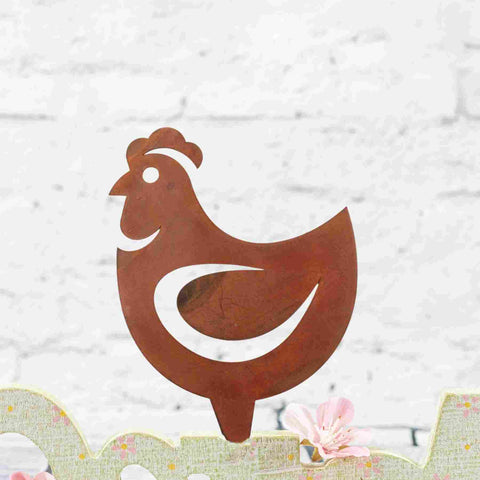 Rustikales Hühner- und Hahn-Set aus Metall für die Oster- und Frühlingsdekoration im Garten