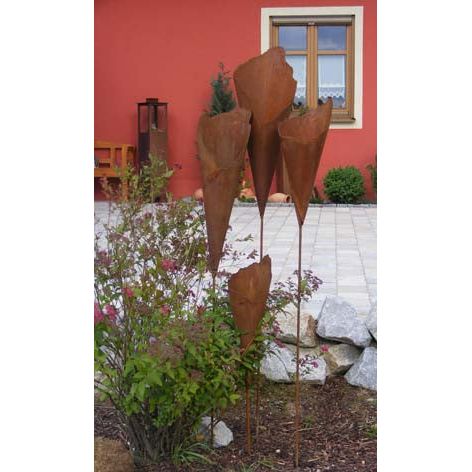 Metall Gartenstecker Rost Deko Pflanztüte in natürlicher Edelrost-Optik und stilvollem Vintage Design für den Außenbereich.