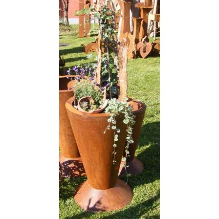 Konische Rost-Blumensäule - Stilvolles Dekoelement für Gärten, Terrassen & Wohnräume, ideal für die Präsentation verschiedener Pflanzen