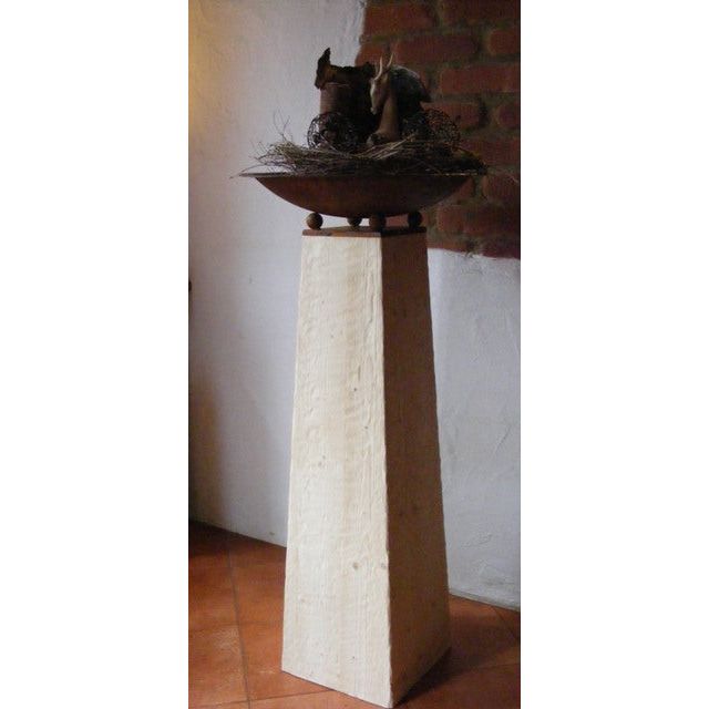 Hochwertige Holz Deko Säule von Rostikal mit Metall Pflanzschale - eine rustikale Ergänzung für Ihren Garten oder Ihre Inneneinrichtung