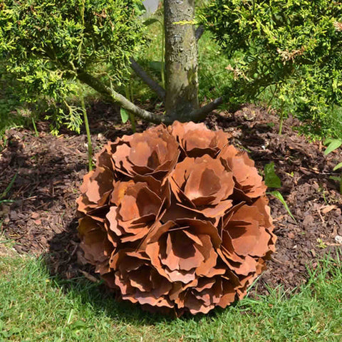 3D Blumen Dekokugel aus Edelrost, rostige Metallkugel, einzigartige Gartendeko, Blumenmotiv Skulptur